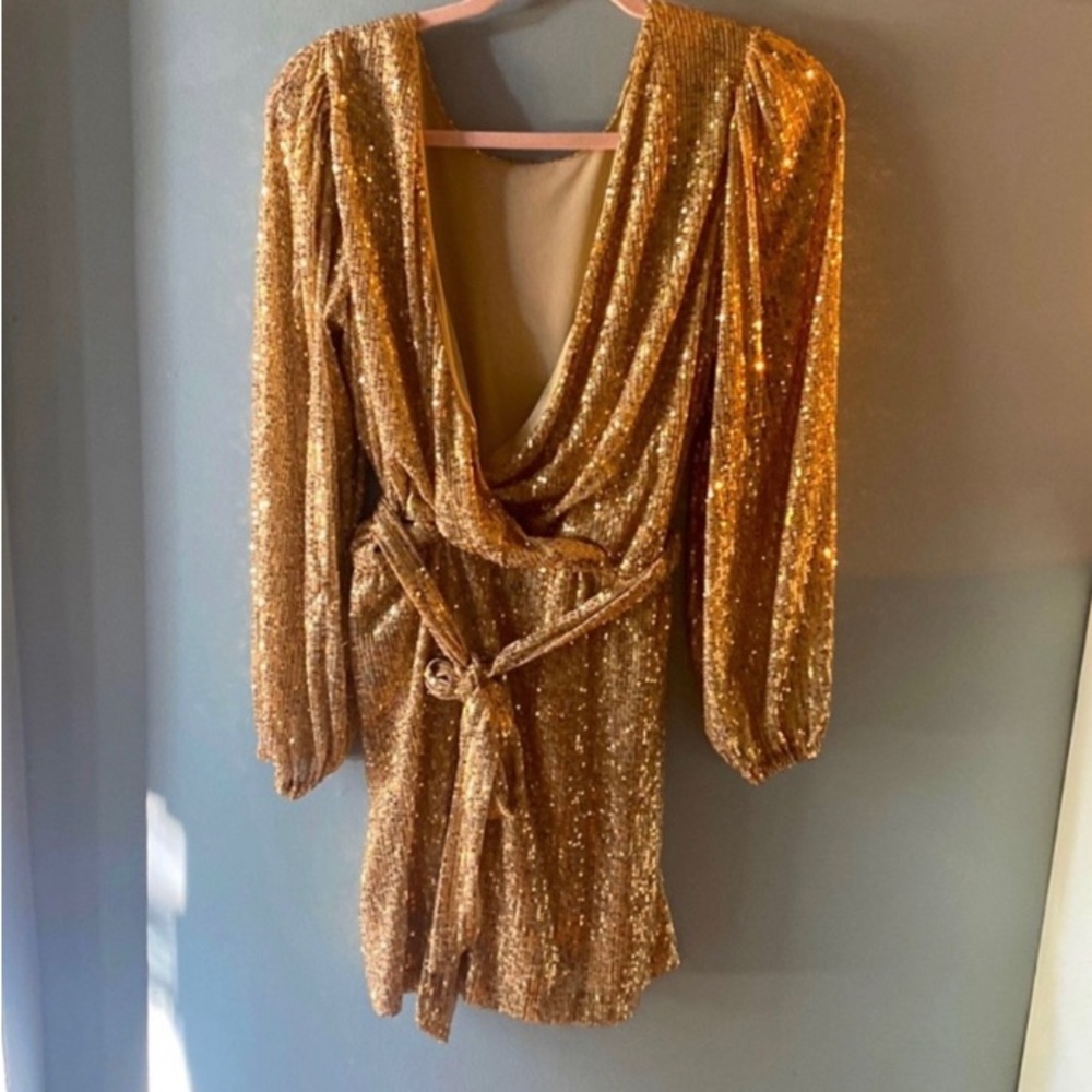 Gold sequin dress, nwt Francesca’s size L